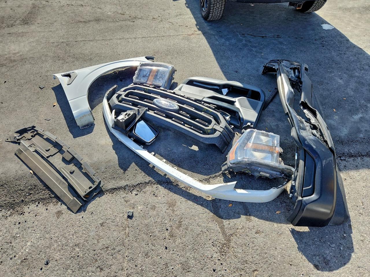 2023 FORD F150 SUPERCREW photo 12