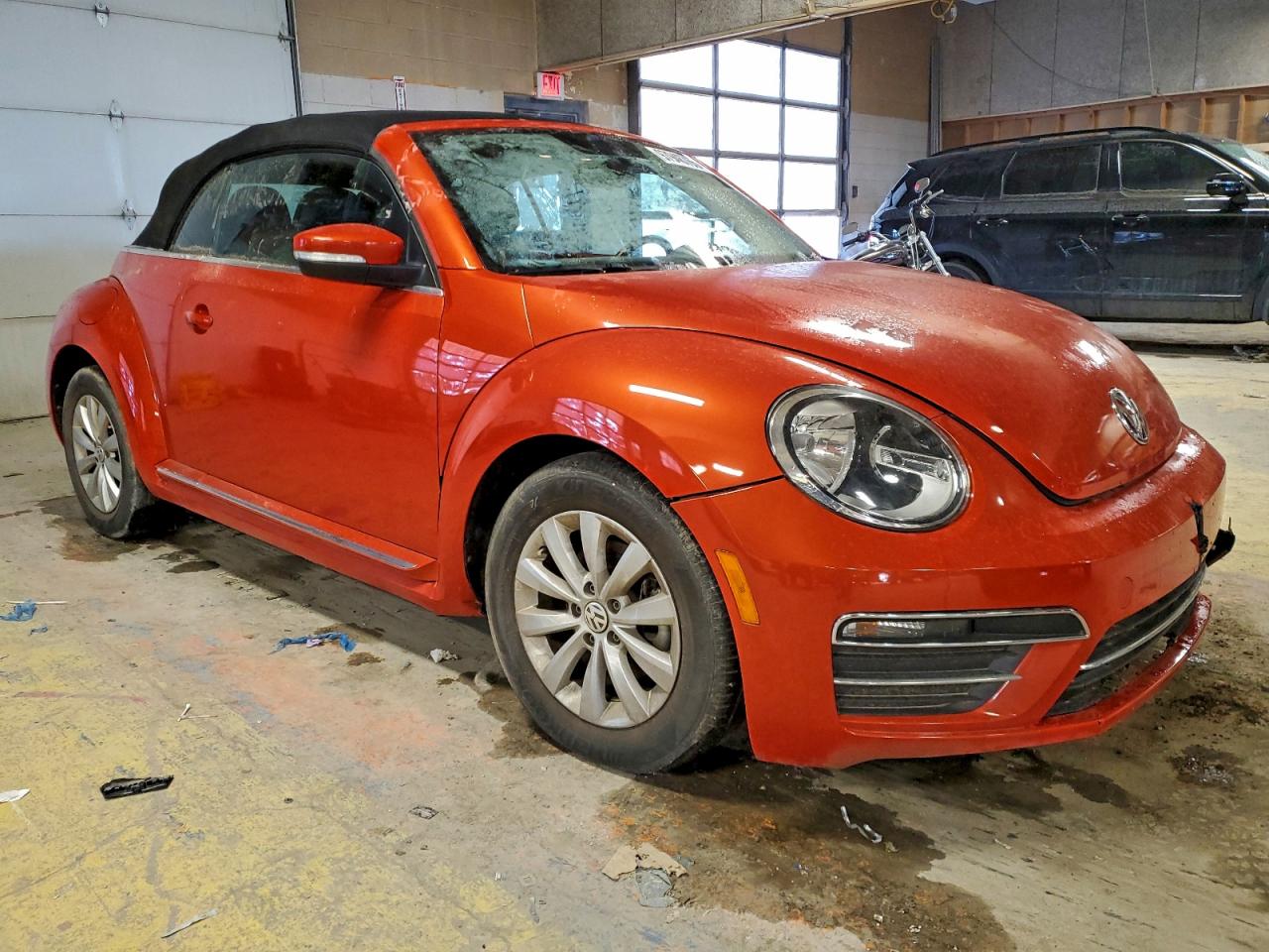 2019 VOLKSWAGEN BEETLE S photo 4