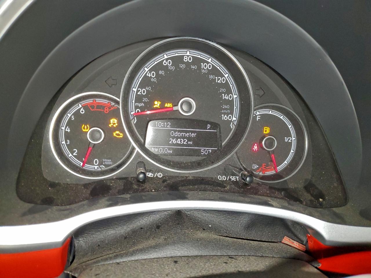 2019 VOLKSWAGEN BEETLE S photo 9