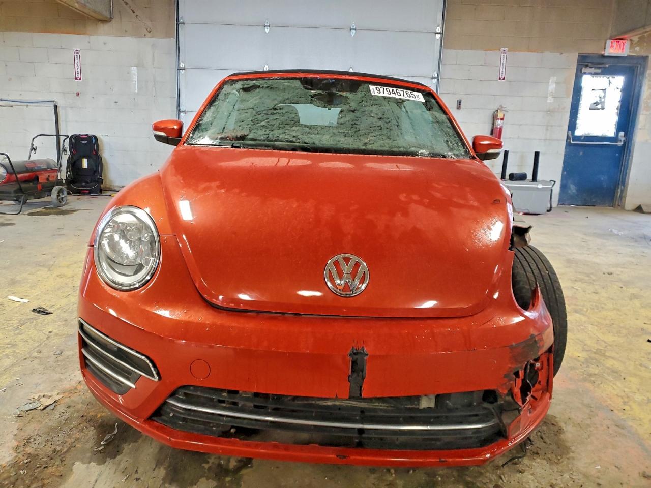 2019 VOLKSWAGEN BEETLE S photo 5