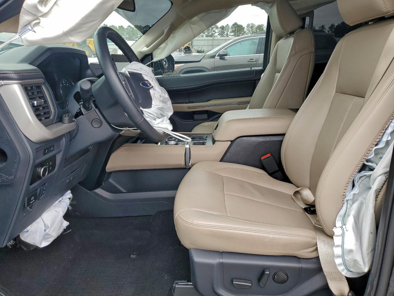2024 FORD EXPEDITION XLT photo 13