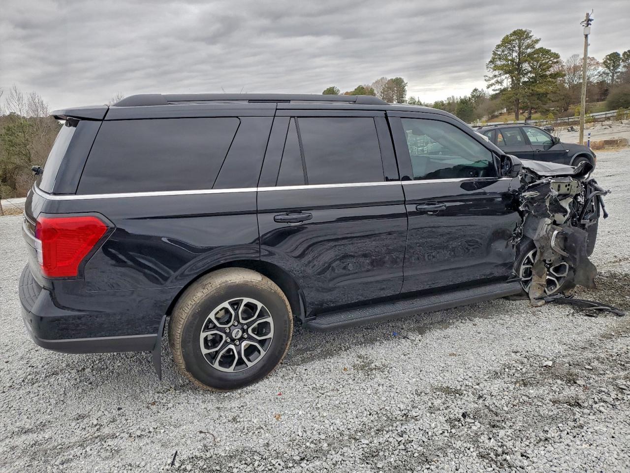 2024 FORD EXPEDITION XLT photo 5