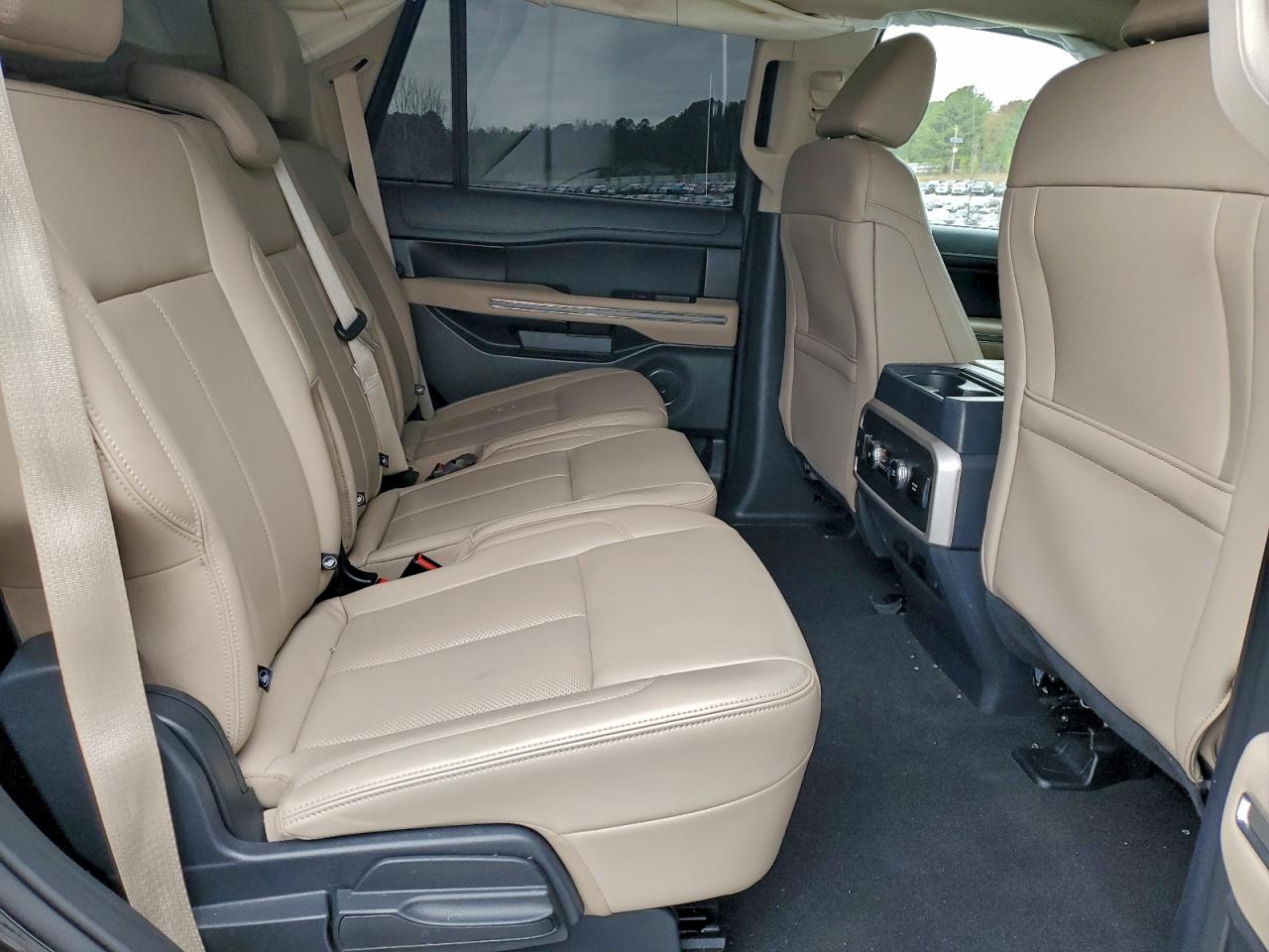 2024 FORD EXPEDITION XLT photo 21