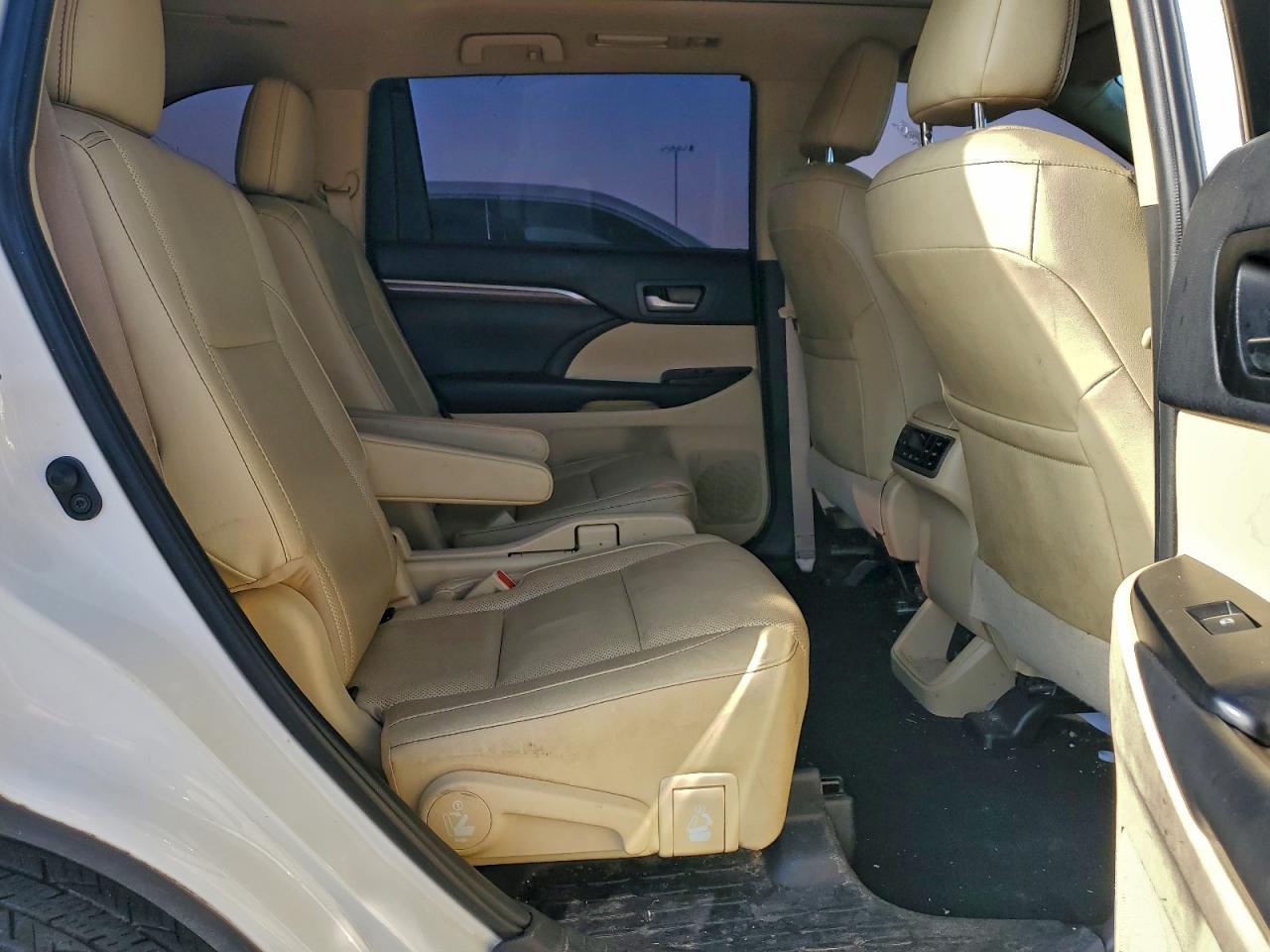 2019 TOYOTA HIGHLANDER LIMITED photo 31