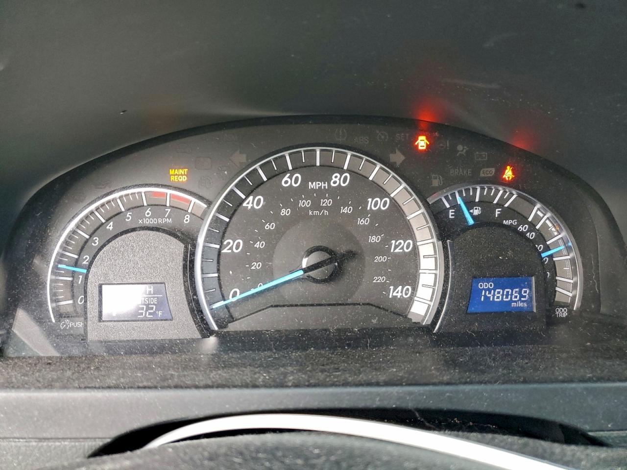 2013 TOYOTA CAMRY L photo 33