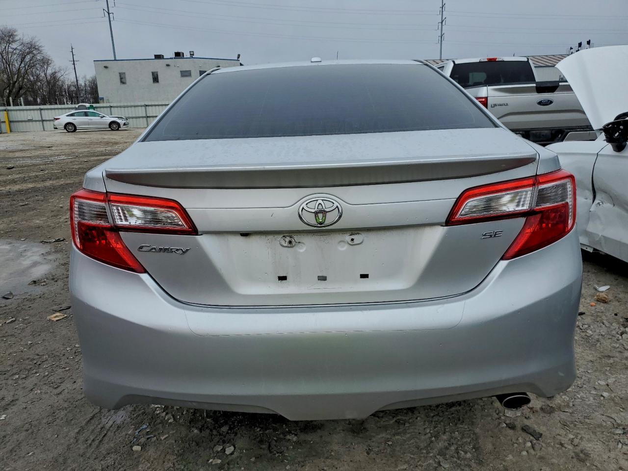 2013 TOYOTA CAMRY L photo 21