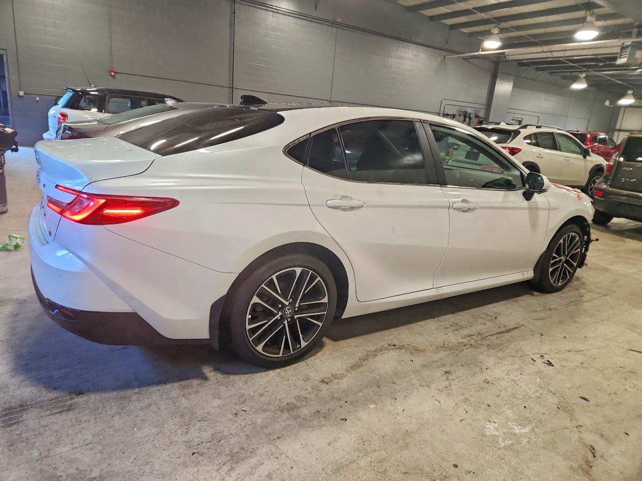 2025 TOYOTA CAMRY XSE photo 7
