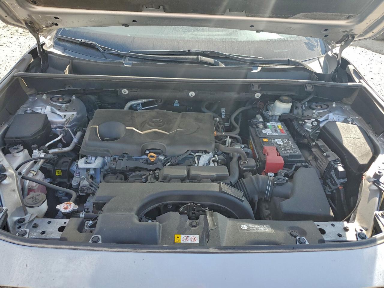 2021 TOYOTA RAV4 XLE photo 21