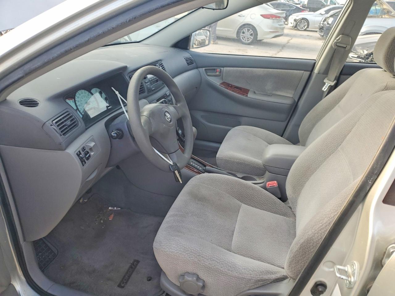 2004 TOYOTA COROLLA CE photo 13