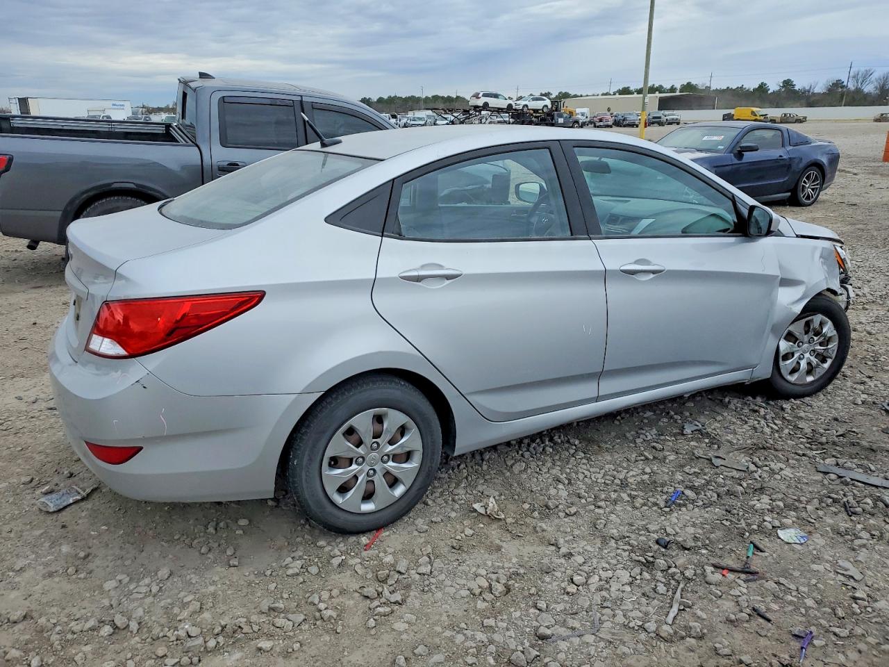 2016 HYUNDAI ACCENT SE photo 9