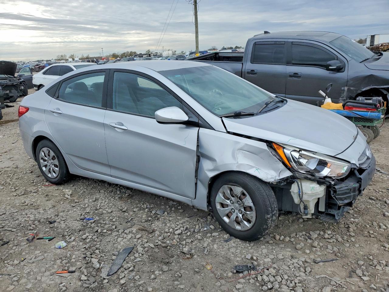 2016 HYUNDAI ACCENT SE photo 13