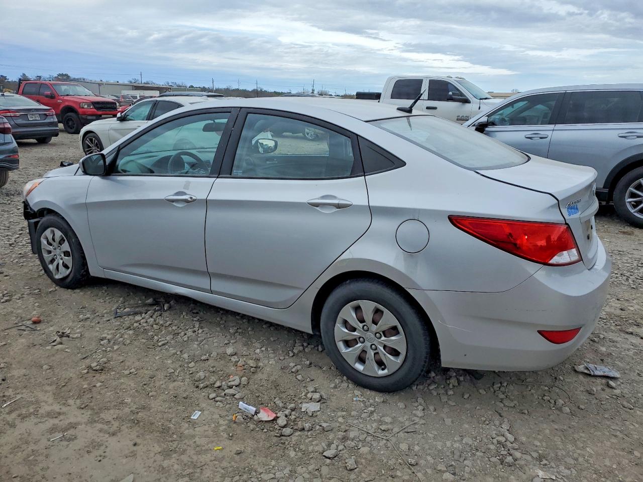 2016 HYUNDAI ACCENT SE photo 5