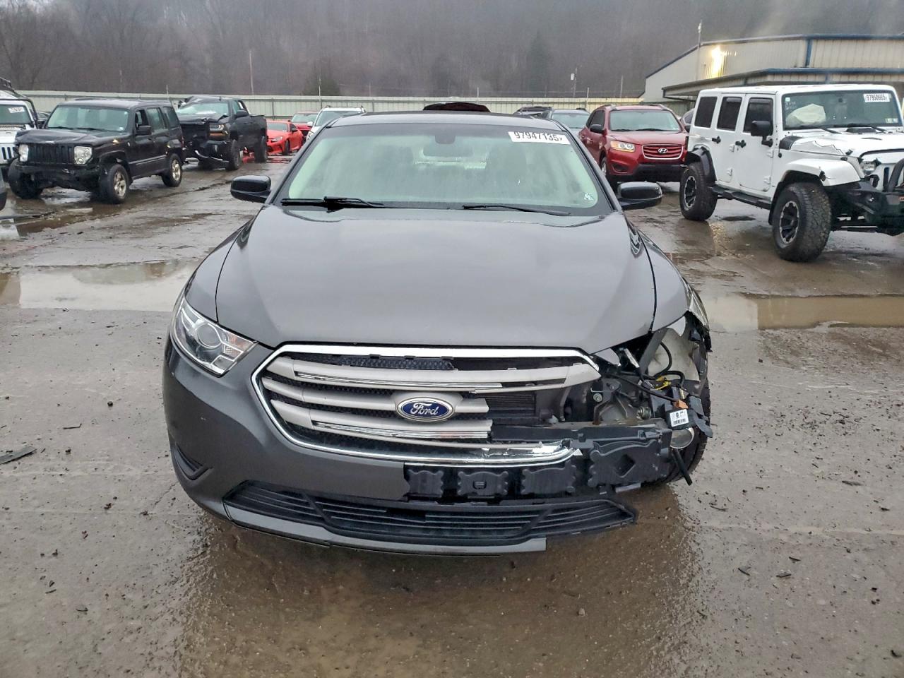 2015 FORD TAURUS SE photo 13
