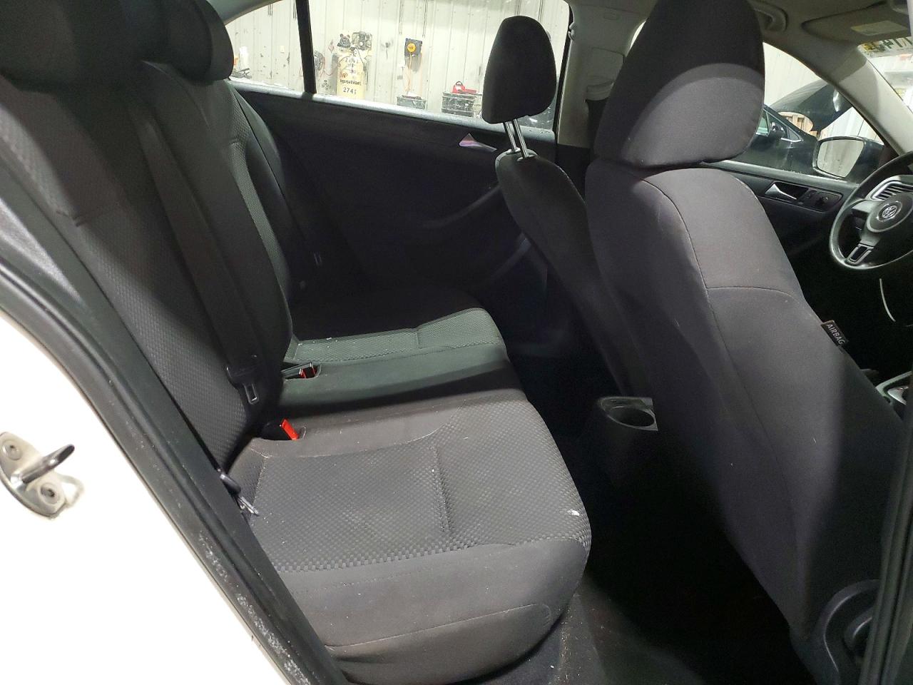 2012 VOLKSWAGEN JETTA BASE photo 10