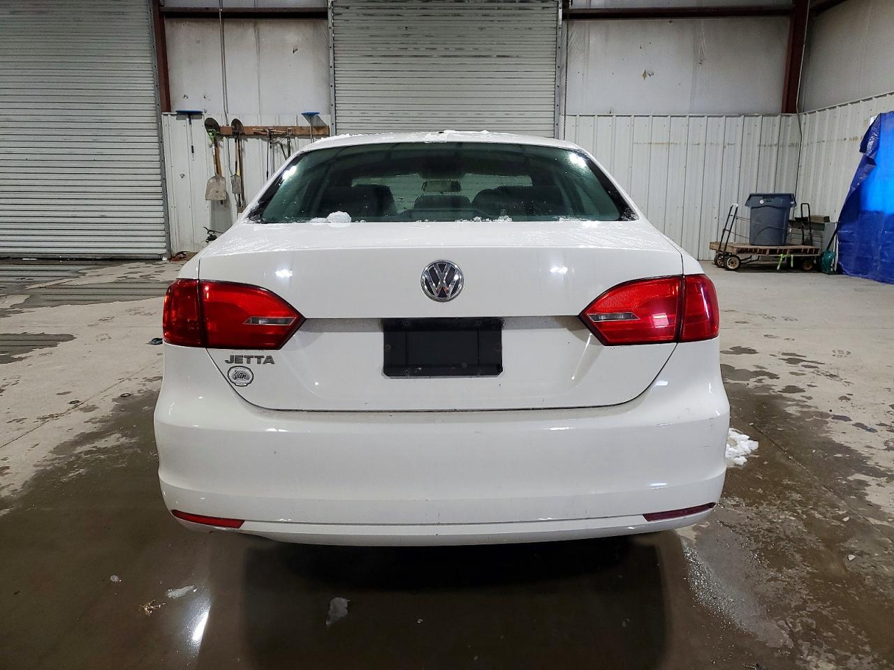 2012 VOLKSWAGEN JETTA BASE photo 6