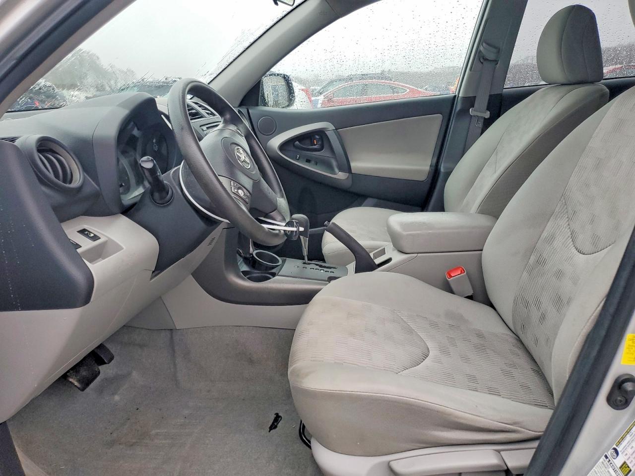 2012 TOYOTA RAV4 photo 13