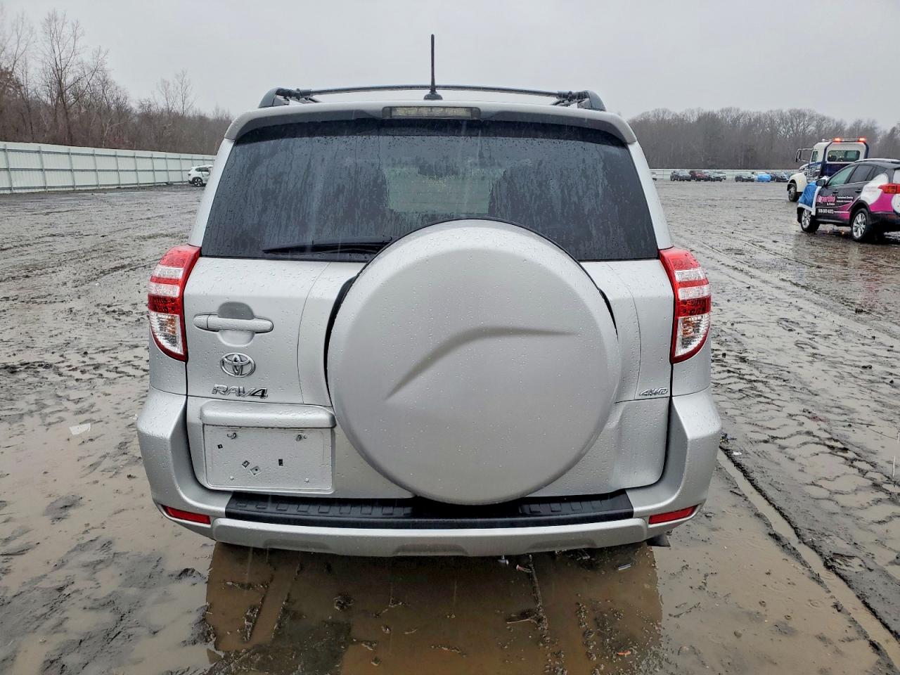 2012 TOYOTA RAV4 photo 11