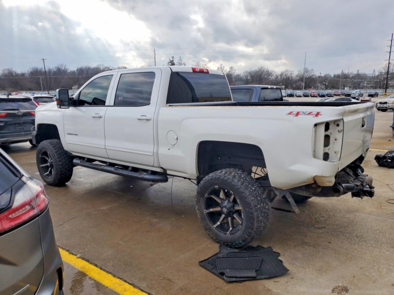 2018 CHEVROLET SILVERADO K2500 HEAVY DUTY LT photo 2