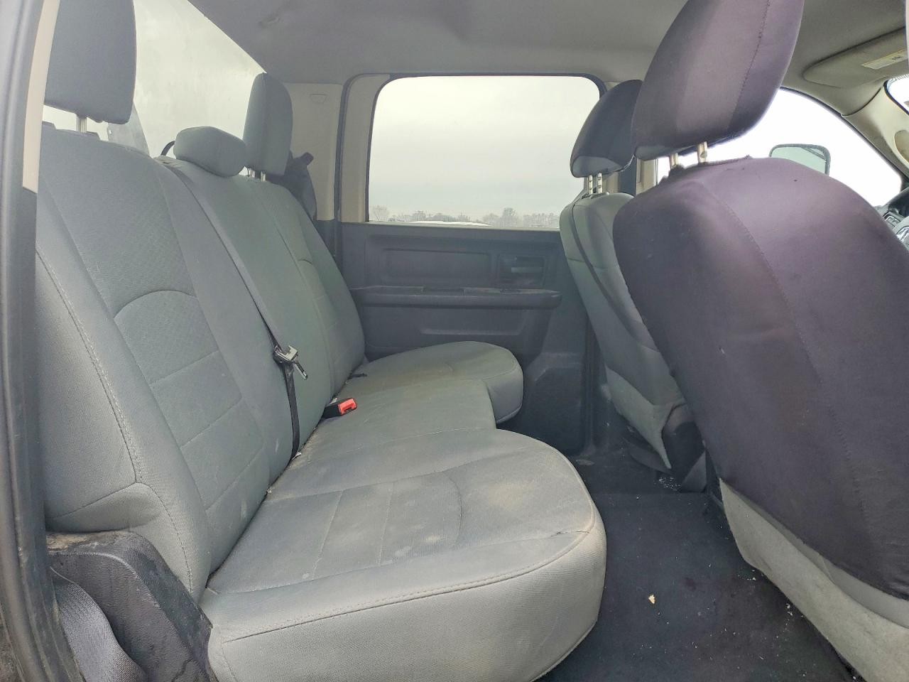 2016 RAM 2500 ST photo 19