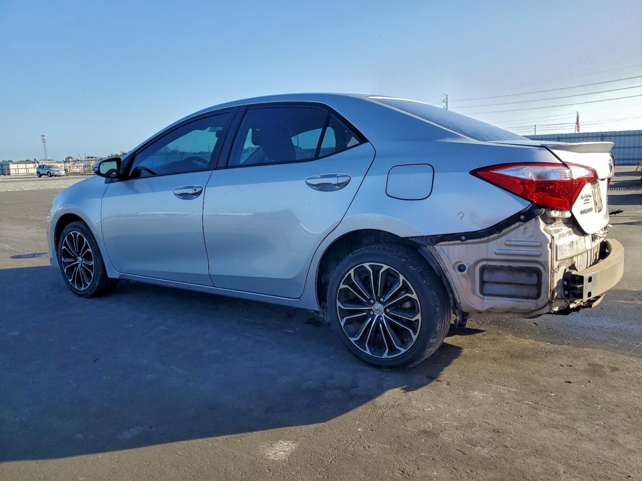 2016 TOYOTA COROLLA L photo 4