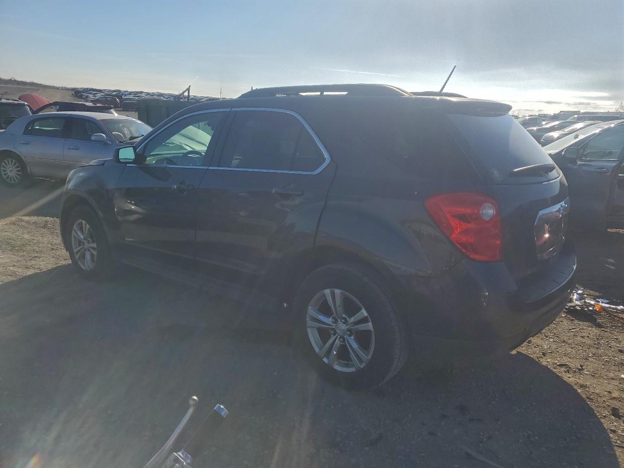 2015 CHEVROLET EQUINOX LT photo 4