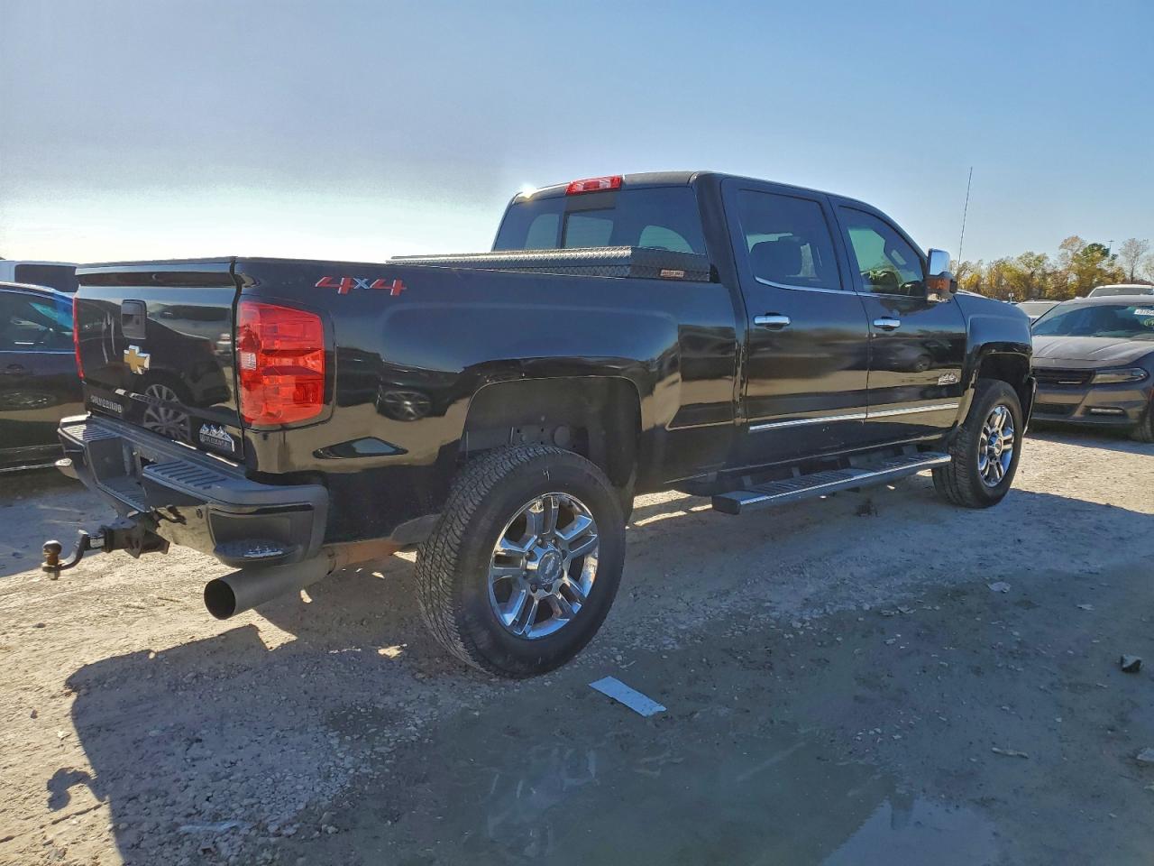 2018 CHEVROLET SILVERADO K2500 HIGH COUNTRY photo 5