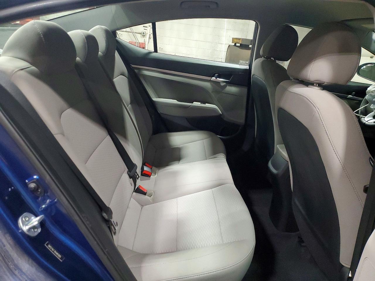 2019 HYUNDAI ELANTRA SE photo 19