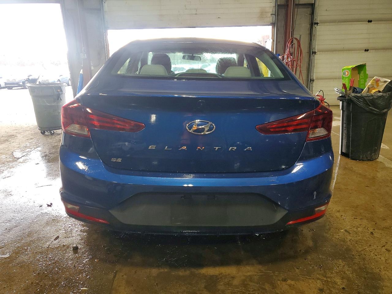 2019 HYUNDAI ELANTRA SE photo 11