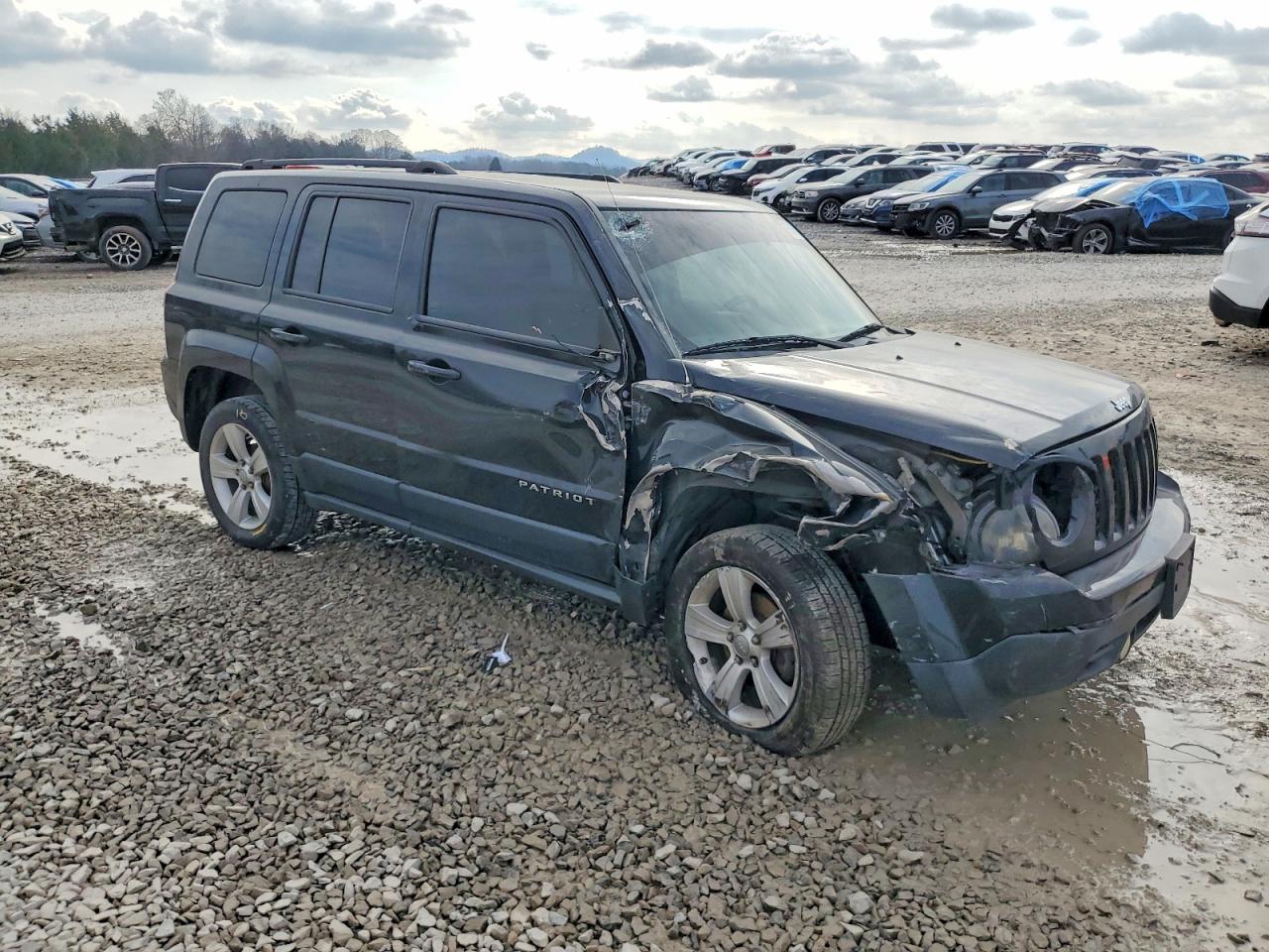2012 JEEP PATRIOT LATITUDE photo 4