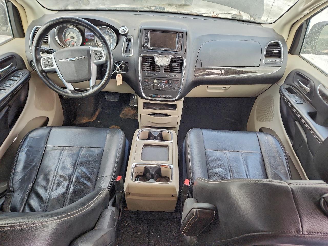 2013 CHRYSLER TOWN & COUNTRY TOURING photo 15