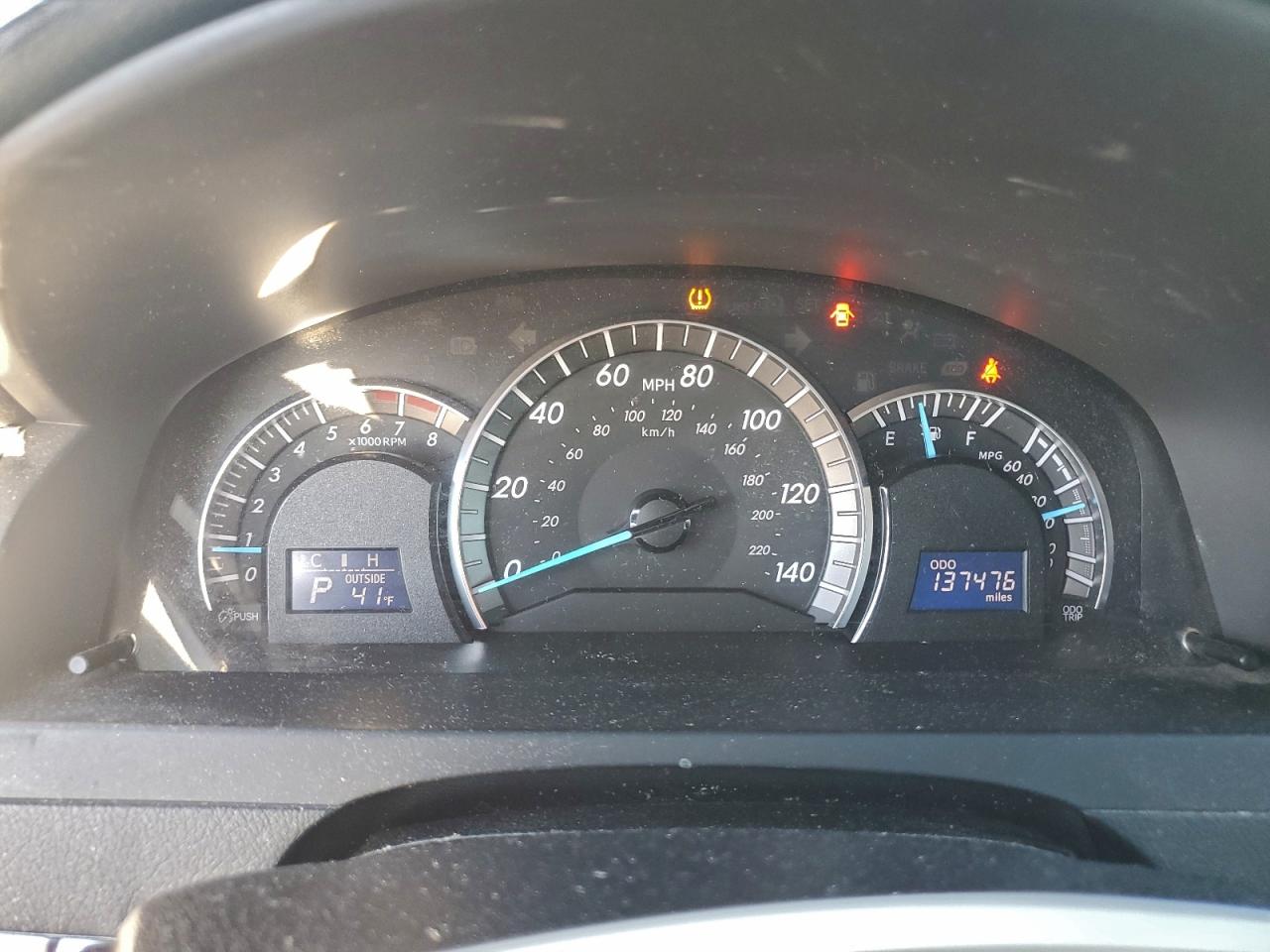 2014 TOYOTA CAMRY L photo 9