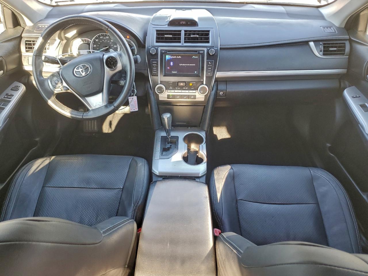2014 TOYOTA CAMRY L photo 8