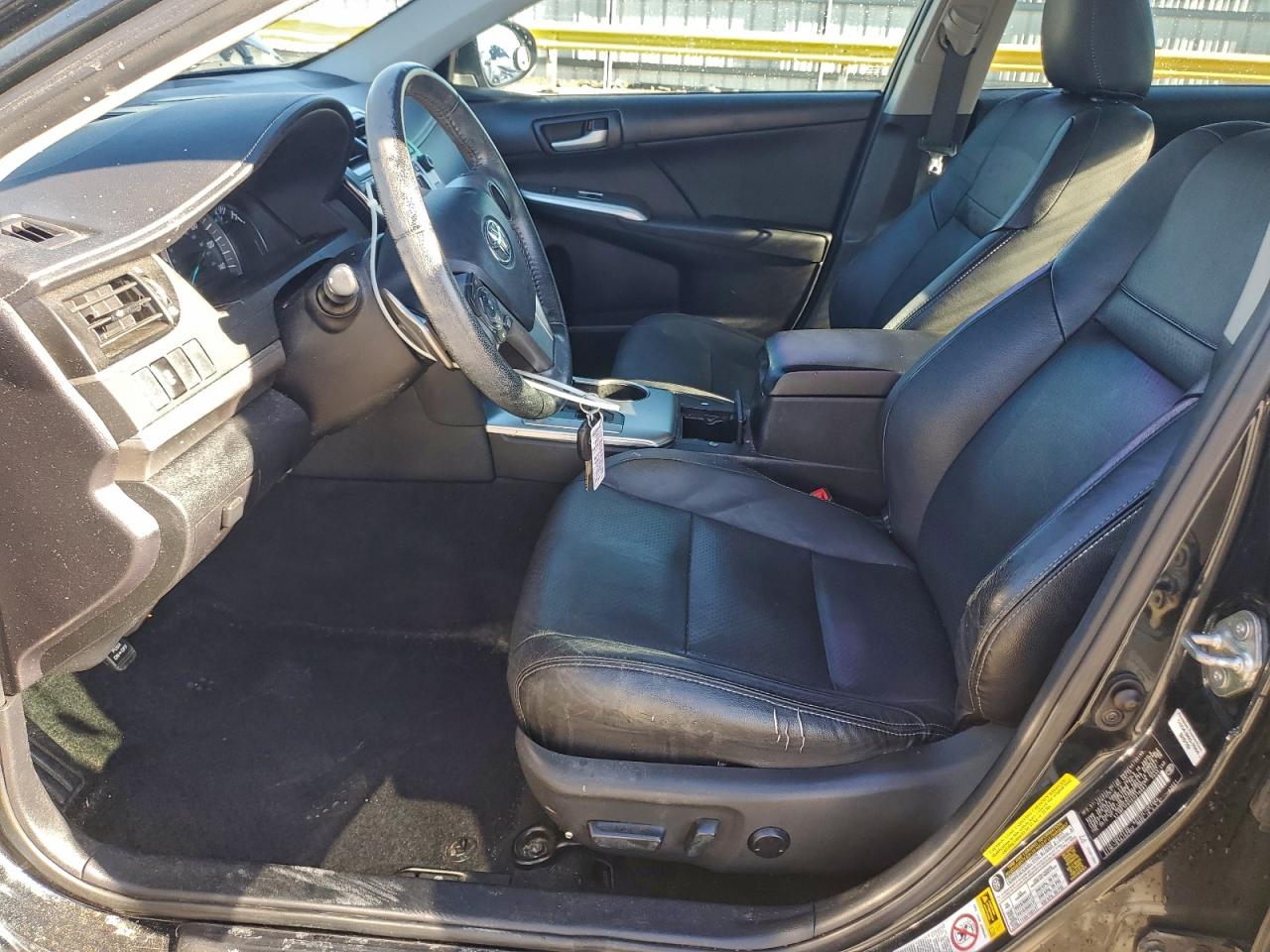 2014 TOYOTA CAMRY L photo 7