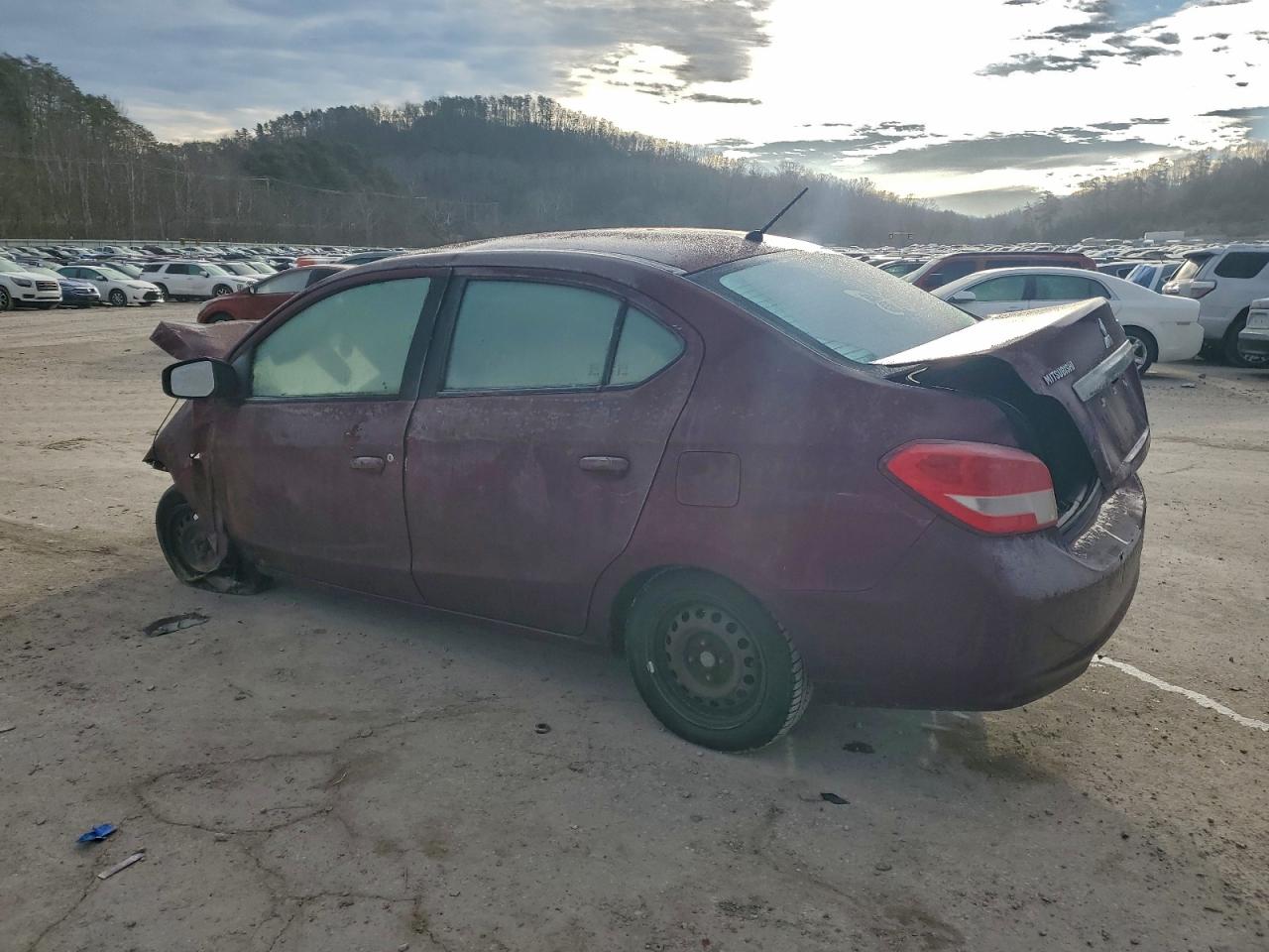 2017 MITSUBISHI MIRAGE G4 ES photo 2