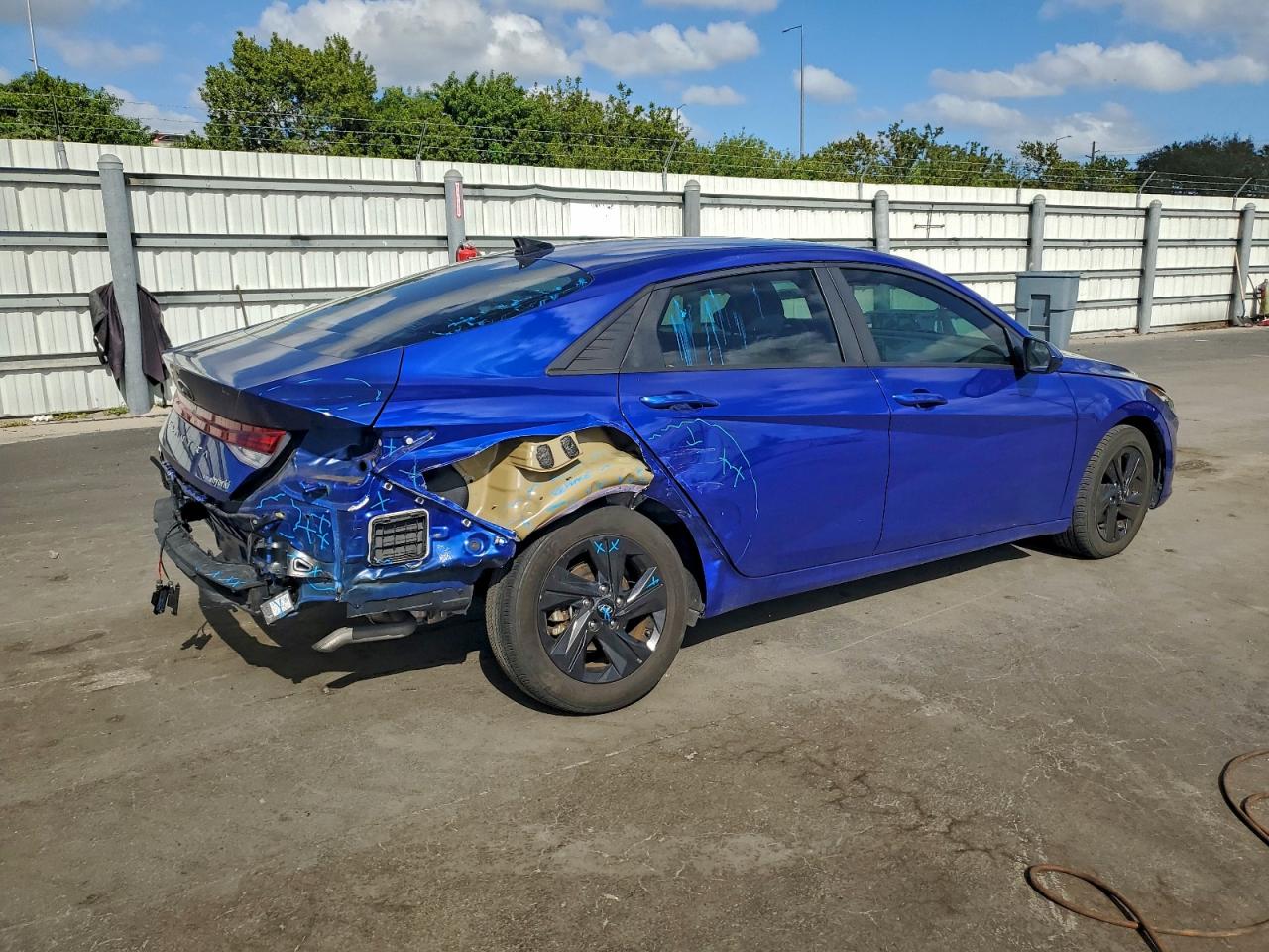 2023 HYUNDAI ELANTRA BLUE photo 7
