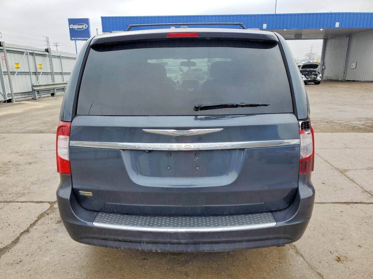 2013 CHRYSLER TOWN & COUNTRY TOURING photo 6