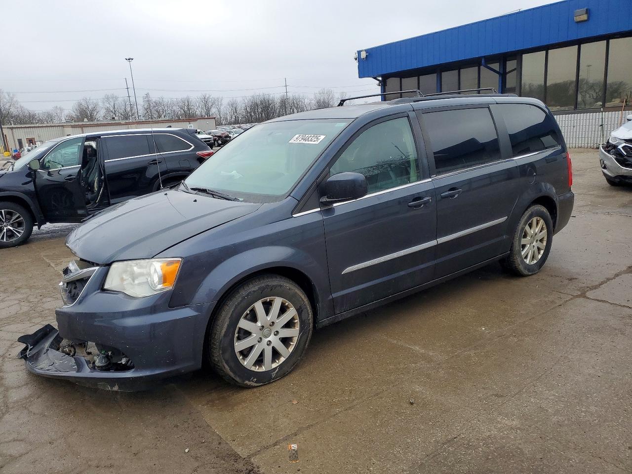 2013 CHRYSLER TOWN & COUNTRY