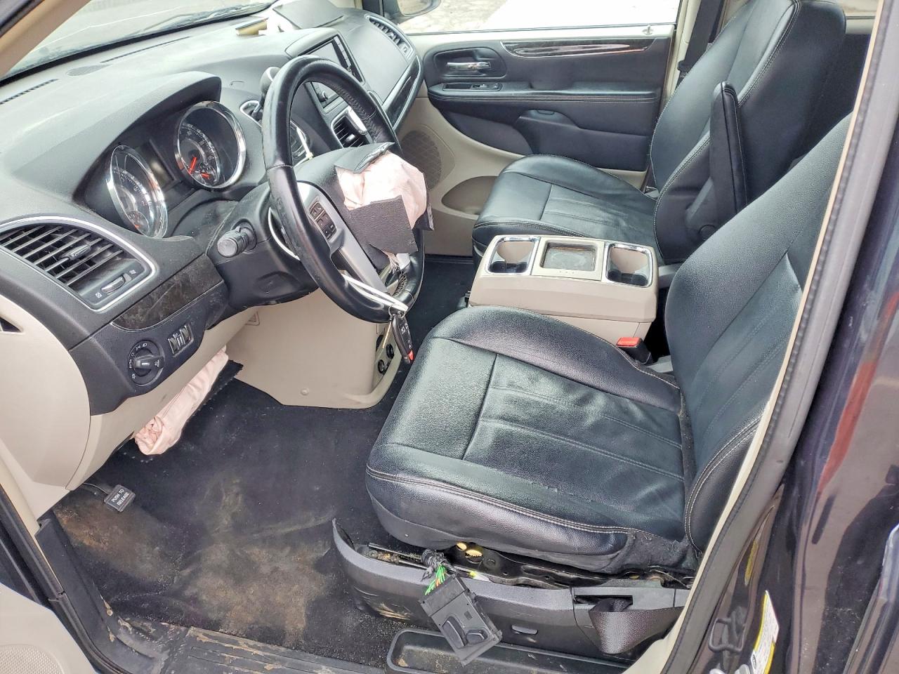 2013 CHRYSLER TOWN & COUNTRY TOURING photo 7