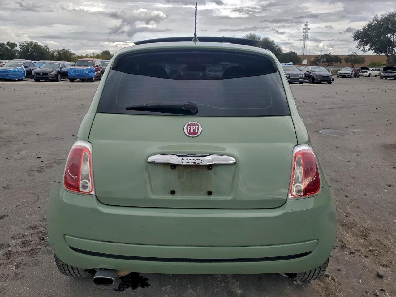 2013 FIAT 500 POP photo 11