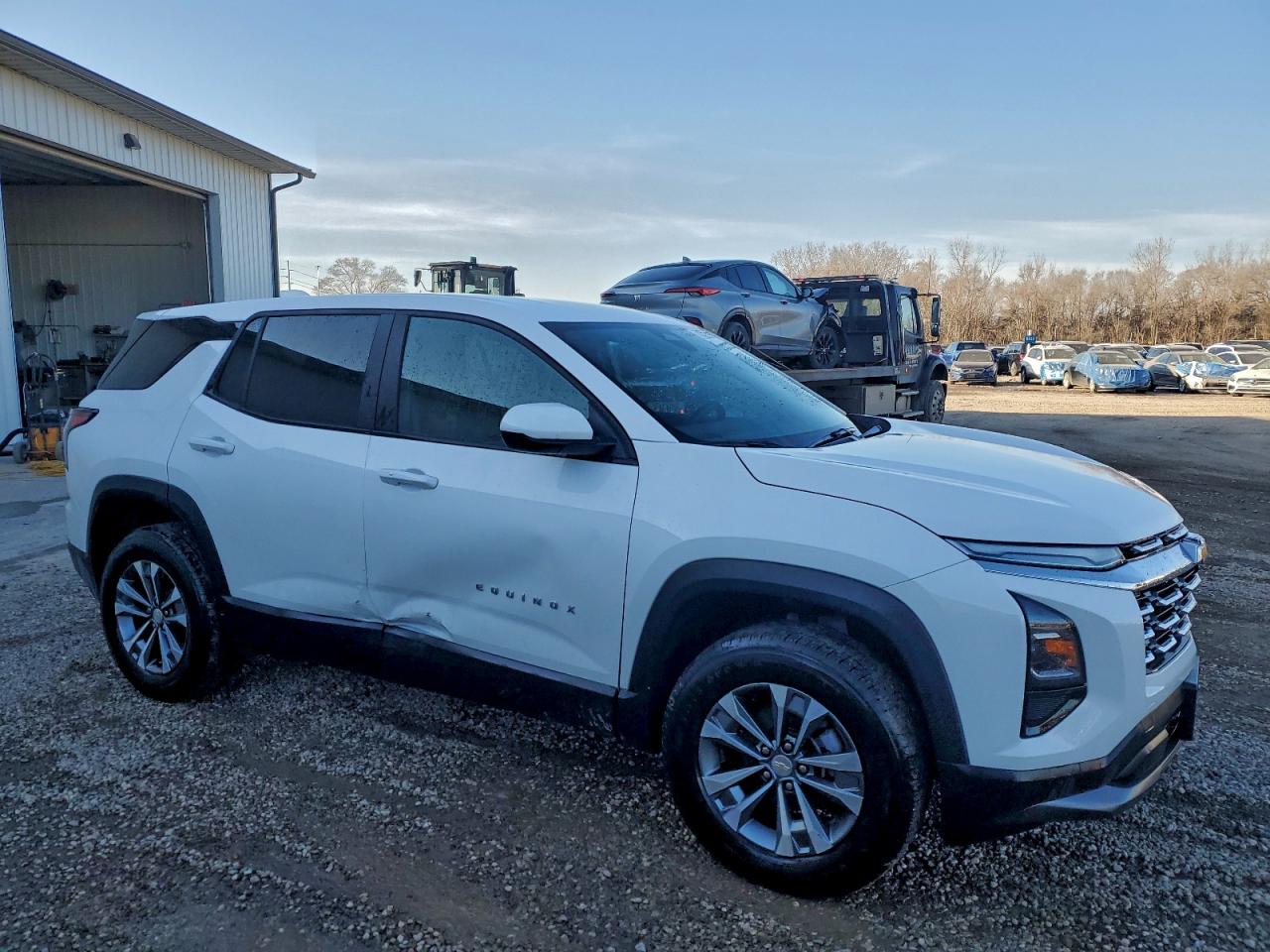 2026 CHEVROLET EQUINOX LT photo 4