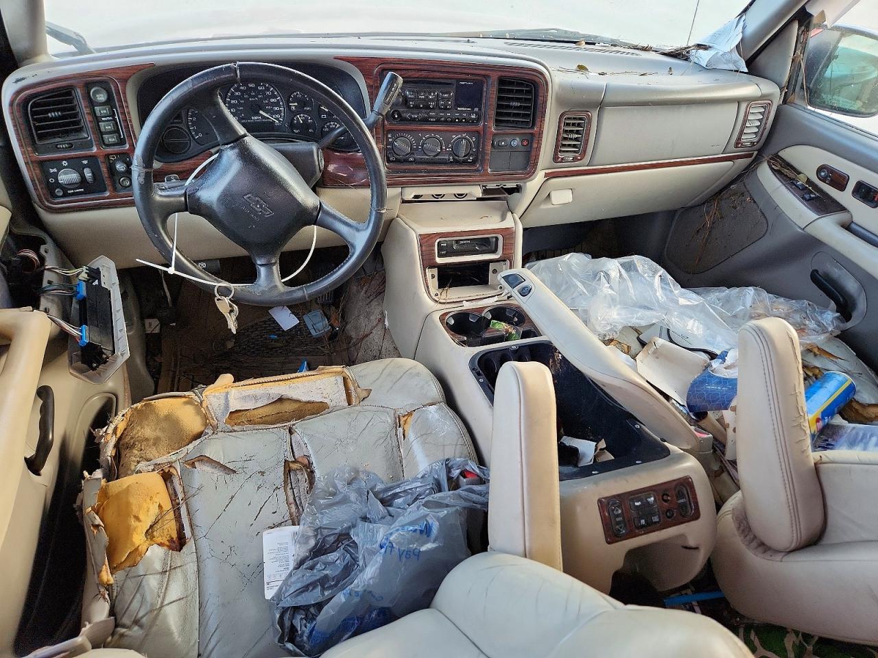2002 CHEVROLET SUBURBAN K1500 photo 8