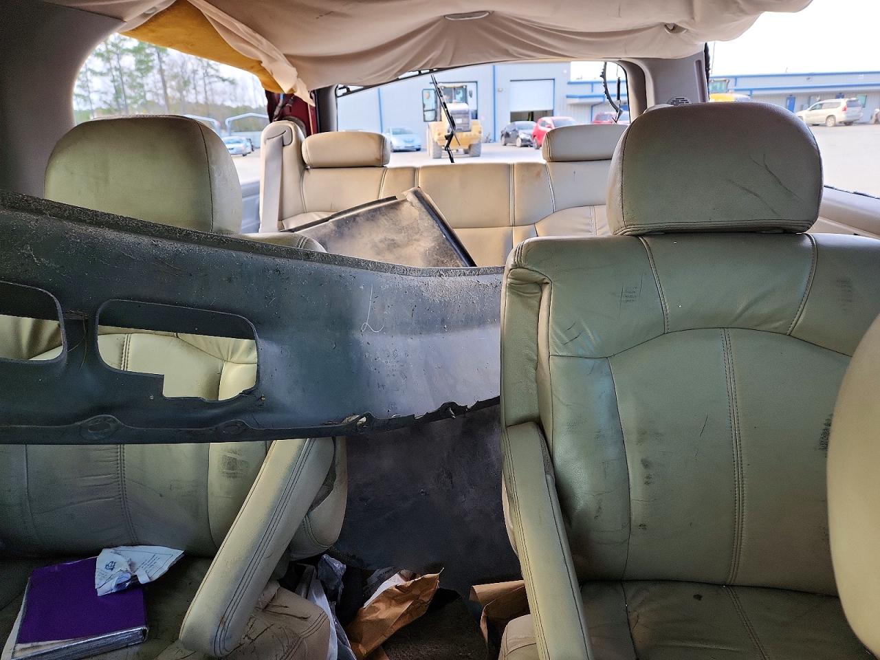 2002 CHEVROLET SUBURBAN K1500 photo 10