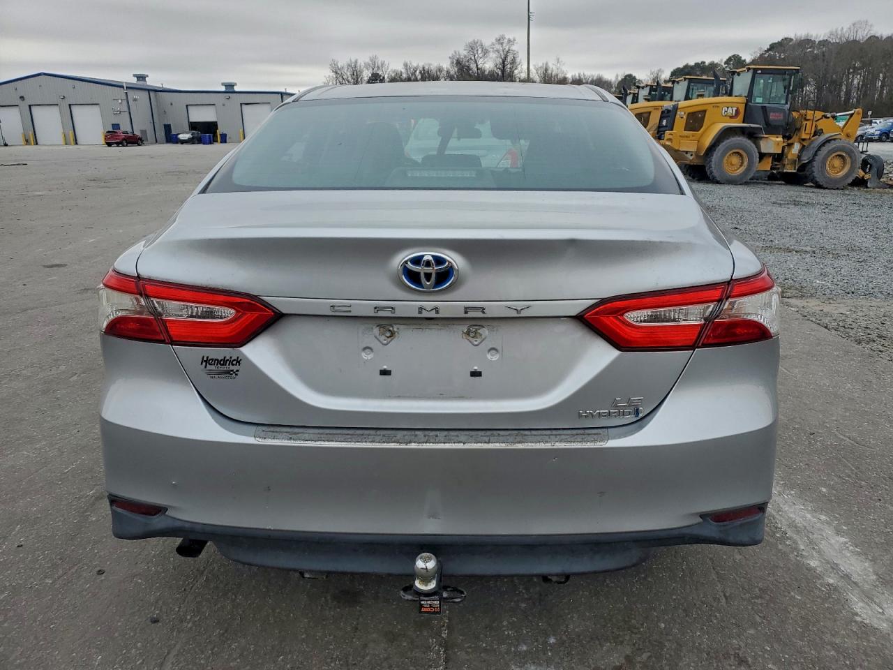 2018 TOYOTA CAMRY LE photo 6