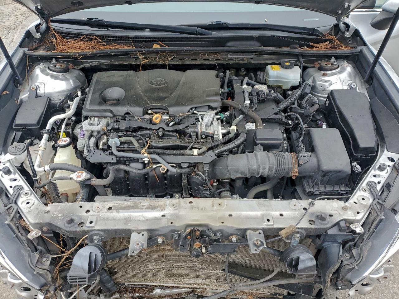 2018 TOYOTA CAMRY LE photo 11