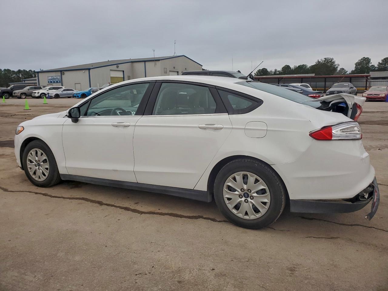 2013 FORD FUSION S photo 2