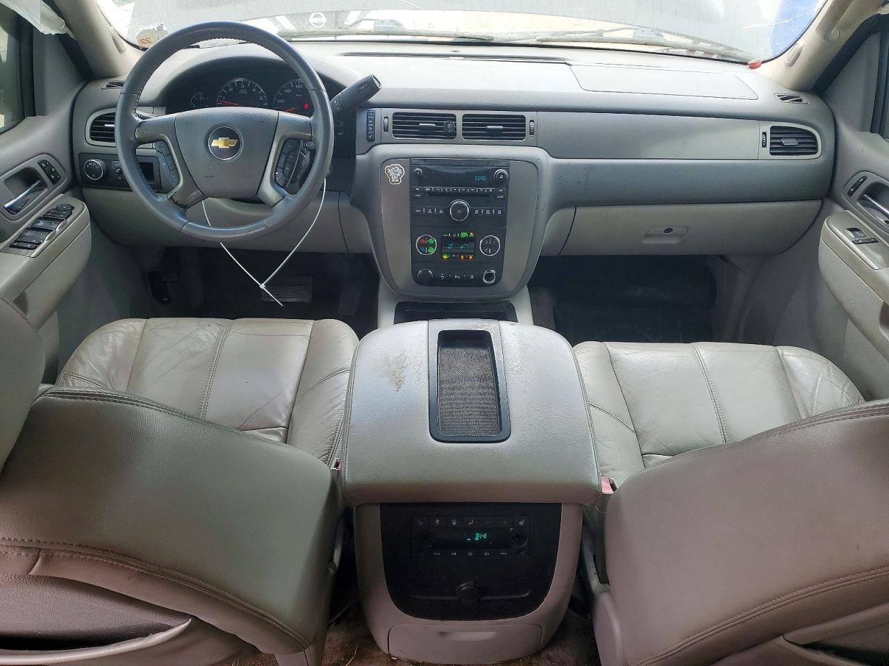 2011 CHEVROLET SUBURBAN C1500 LT photo 15
