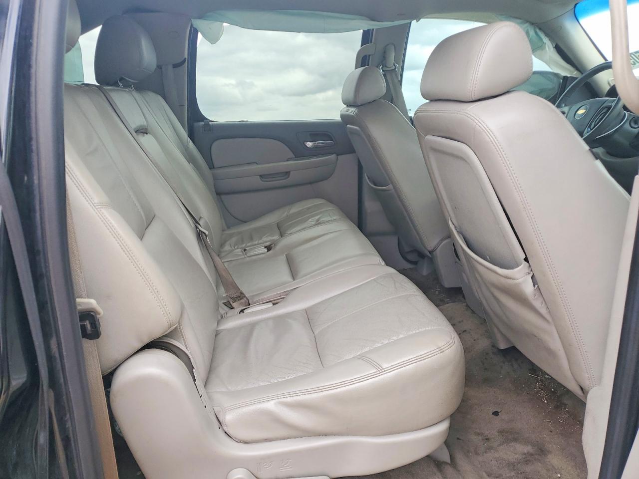 2011 CHEVROLET SUBURBAN C1500 LT photo 19