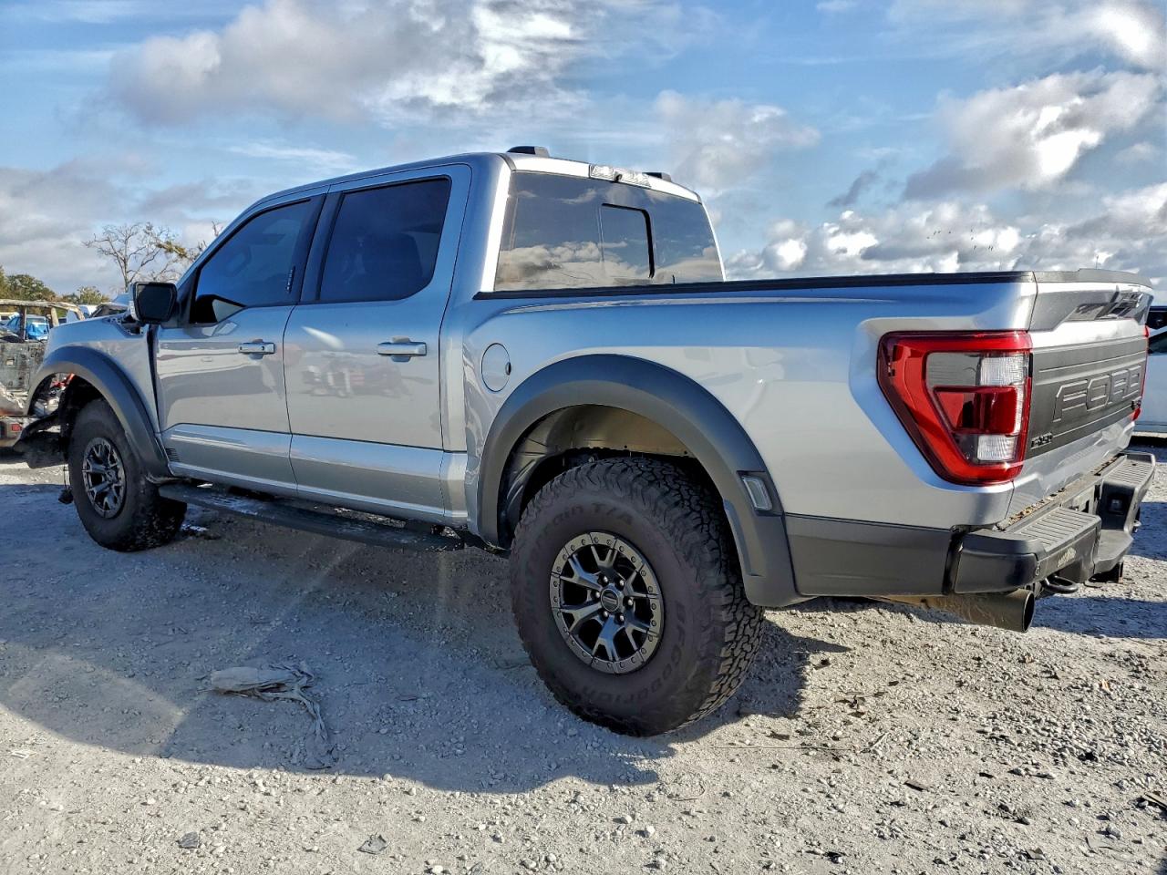 2022 FORD F150 RAPTOR photo 3