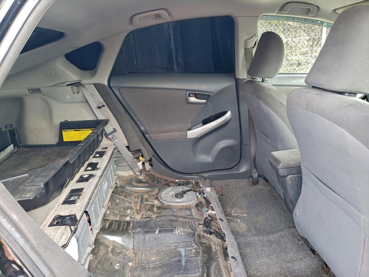 2011 TOYOTA PRIUS photo 28