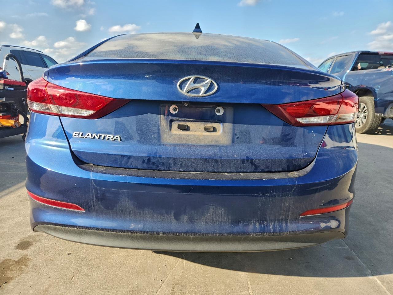 2017 HYUNDAI ELANTRA SE photo 16